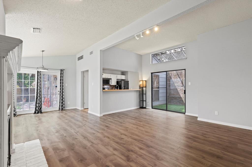 609 Buttercup Trail