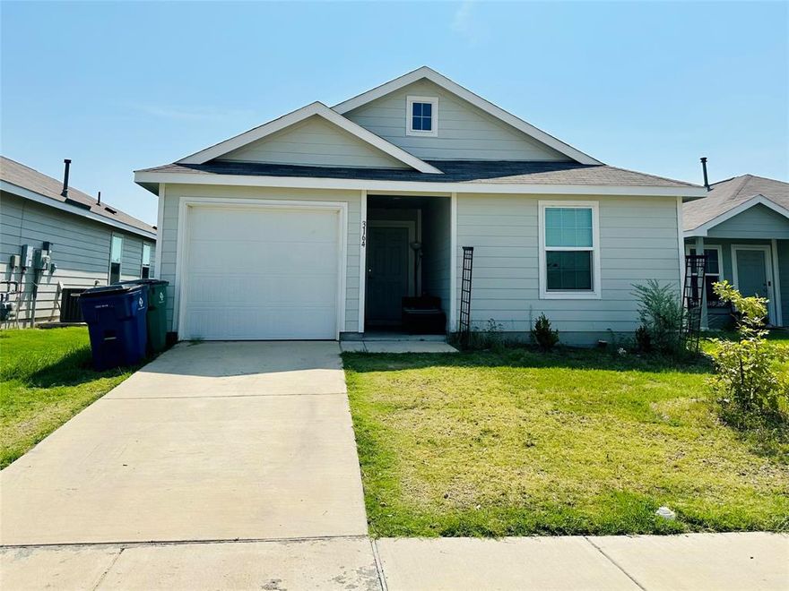 Welcome to this charming 3 bedroom, 2-bath home featuring modern waterproof vinyl flooring throughout. The kitchen boasts 42-inch rich cabinetry, a convenient breakfast bar, and flows seamlessly into the spacious family room perfect for entertaining. Enjoy a nice-sized backyard, ideal for relaxing or gatherings. Motivated sellers—priced to sell quickly! Don’t miss your chance to make this move-in-ready home yours today.