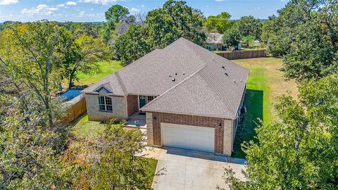 A home in Oak Point