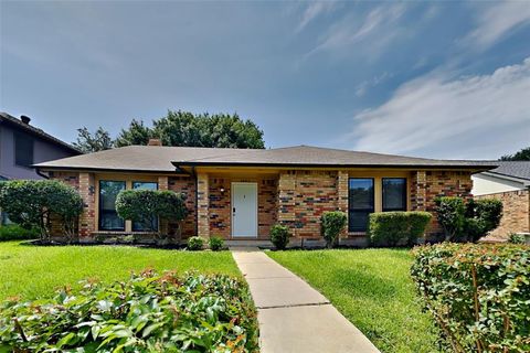 Photo of 4403 Santa Cruz Lane, McKinney, TX 75070 (MLS # 21315173)