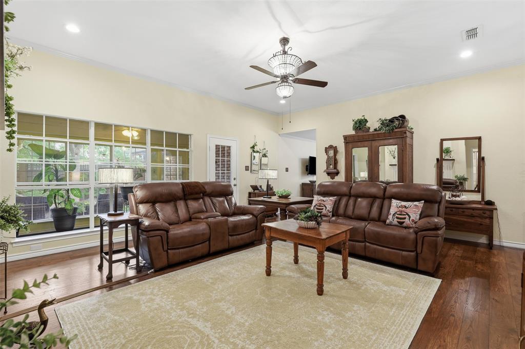 6913 Allen Place Drive