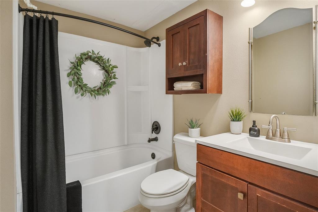 Arlington Oaks Condo - Residential Lease