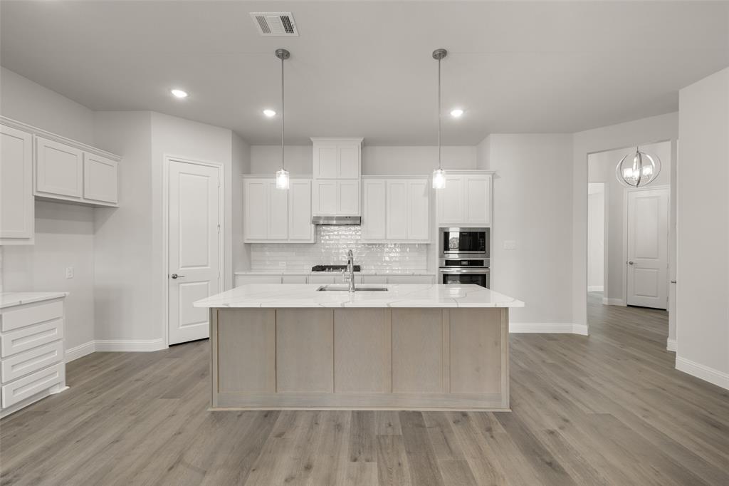 Sheppard's Place - Residential