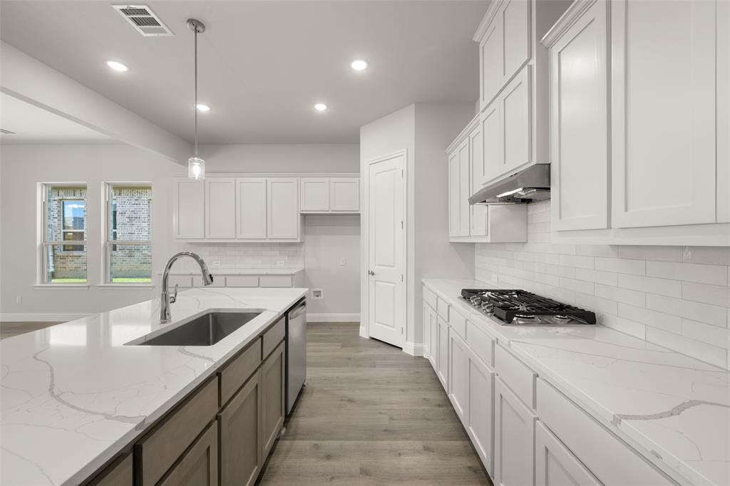 Sheppard's Place - Residential