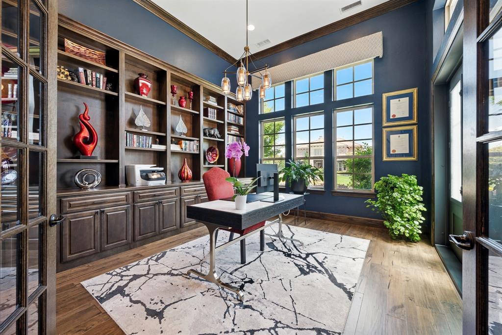 920 Lexington Terrace