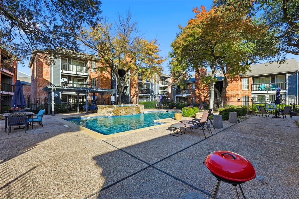 Cimarron Court Condo Ph 1 - Residential