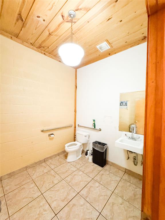 Mk&T Row - Commercial Sale