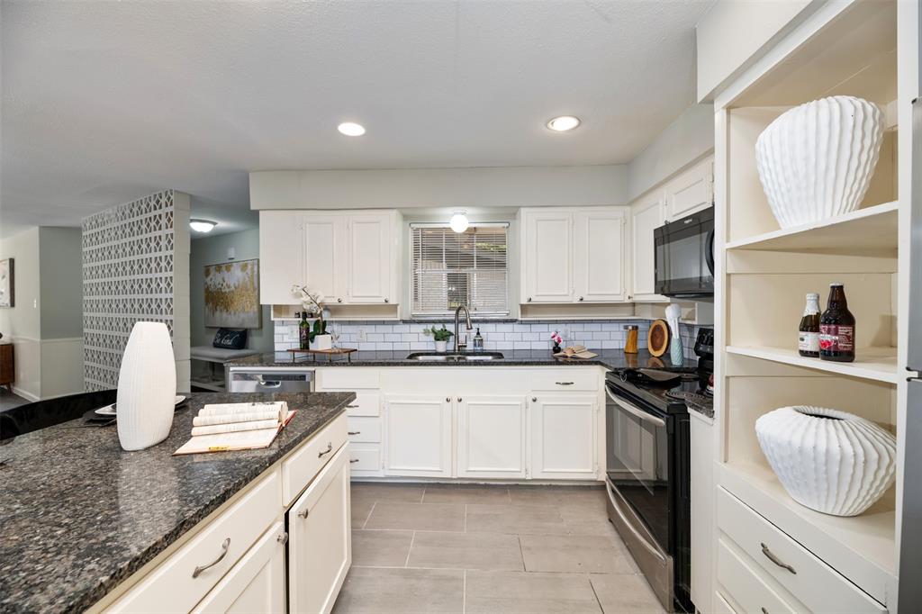 Rollie Estates - Residential