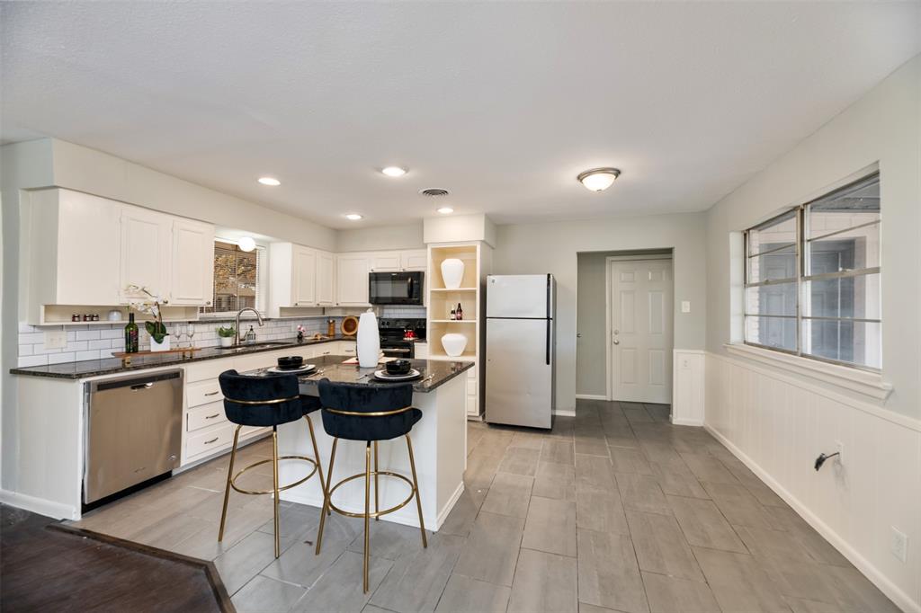 Rollie Estates - Residential