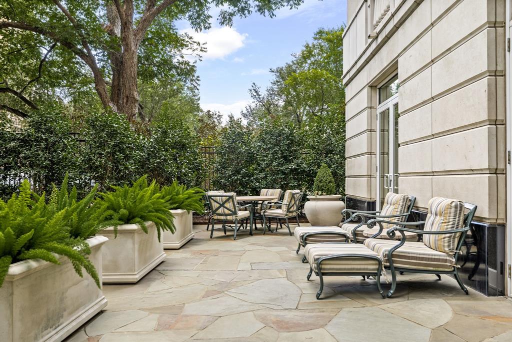 Vendome On Turtle Creek Condo - Residential