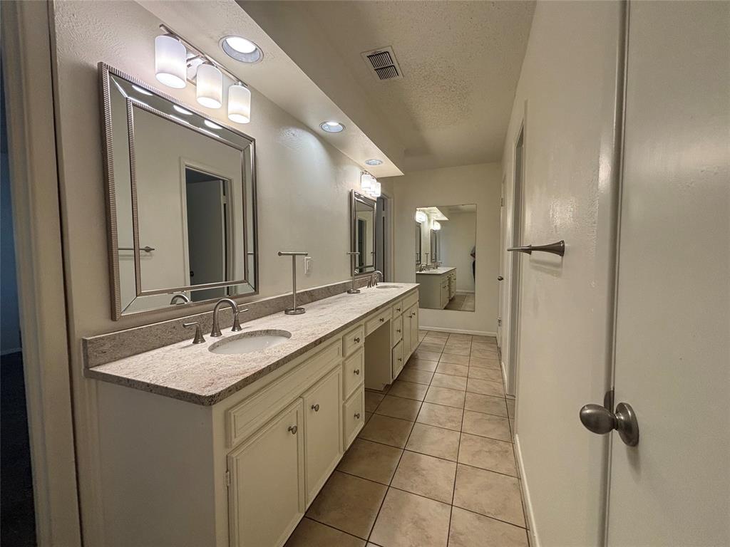 Overton West - Residential Lease