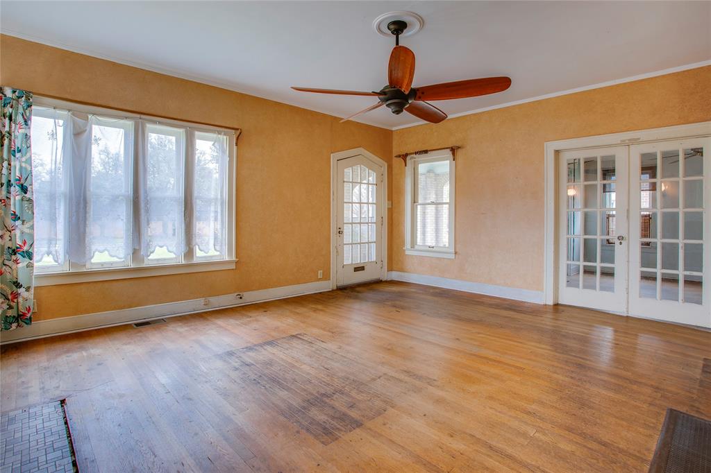 Winnetka Heights - Residential