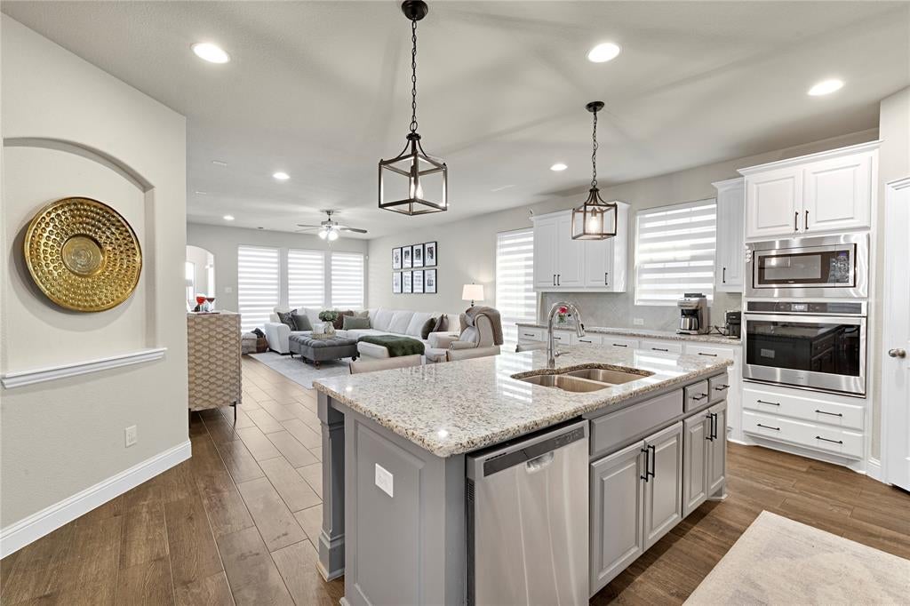 4528 Oriel Lane