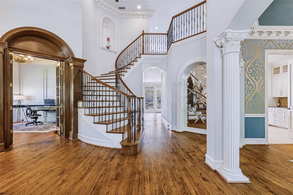 542 Rolling Hills Road