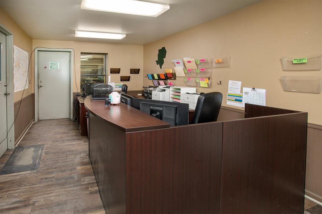 ABST A0396 W GATEWOOD - Commercial Sale