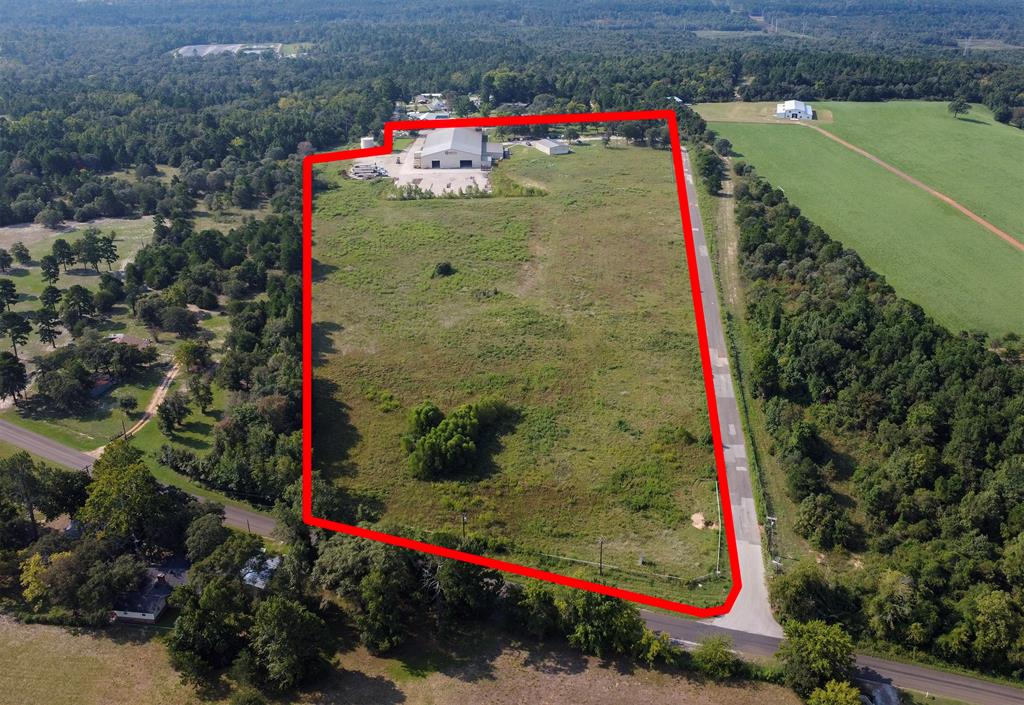 8102 COUNTY ROAD 313 E