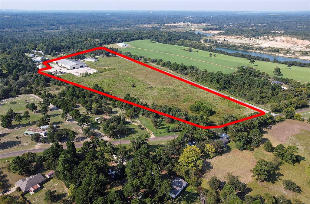 8102 COUNTY ROAD 313 E