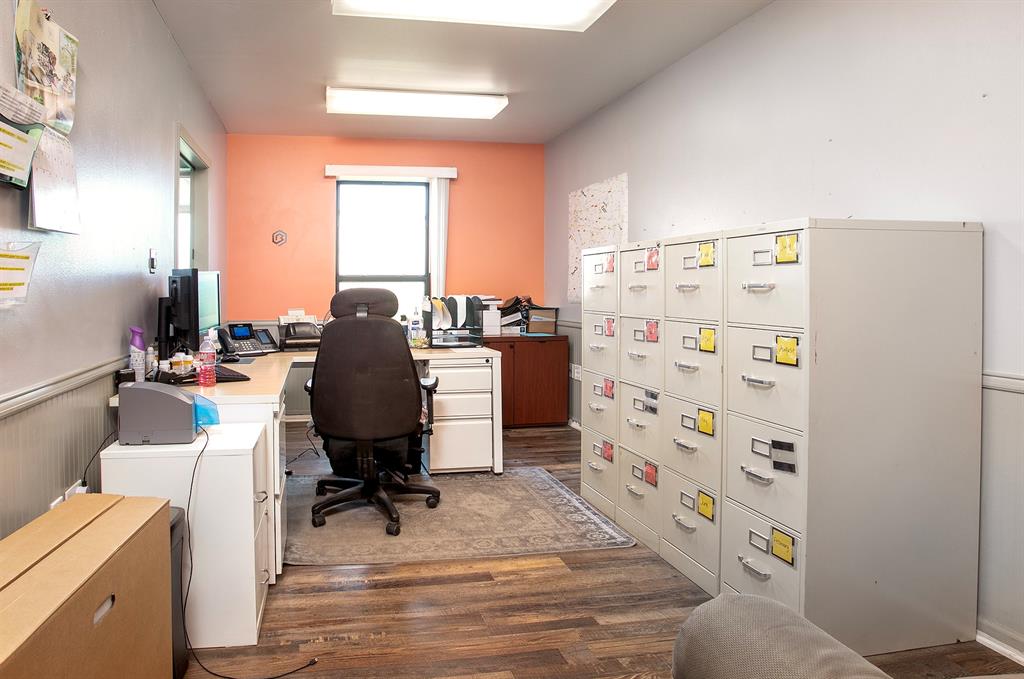 ABST A0396 W GATEWOOD - Commercial Sale