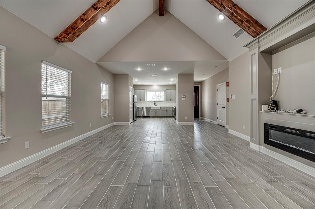 Photo of 5858 Black Pine Circle, Granbury, TX 76048 (MLS # 21375042)
