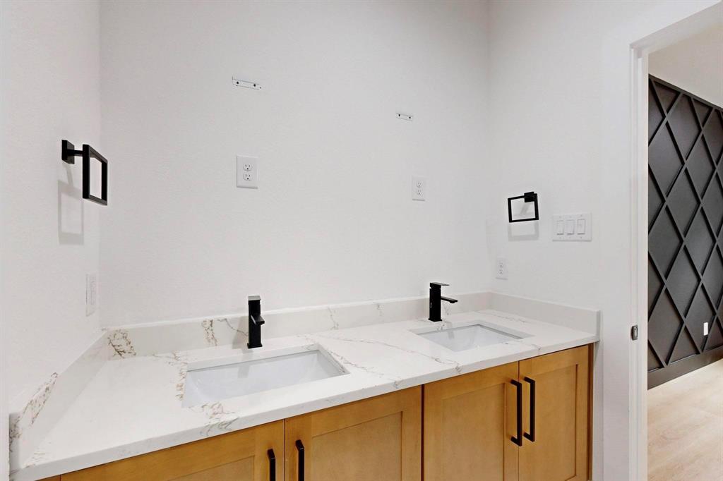 Wahhoo & Jas J Collins - Residential Lease