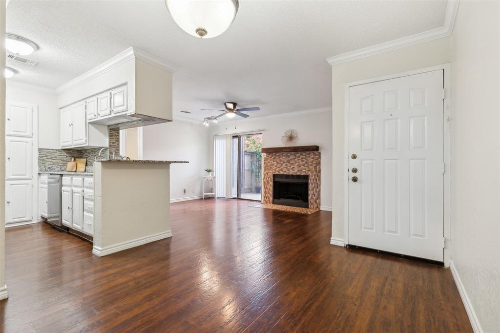 View Arlington, TX 76011 condo
