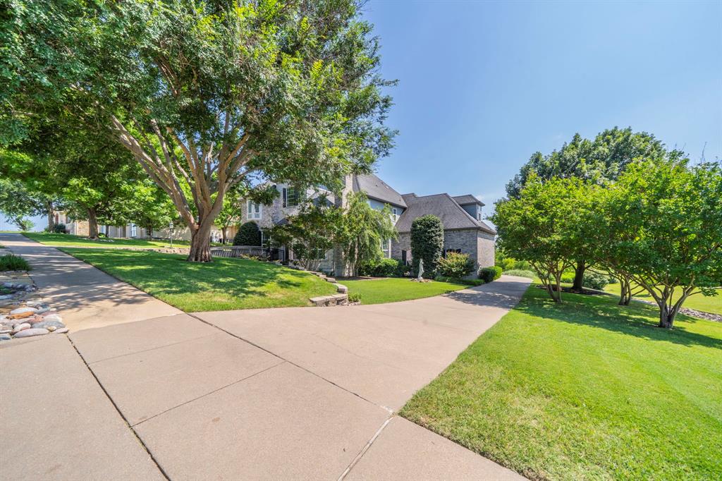 844 Bentwater Parkway