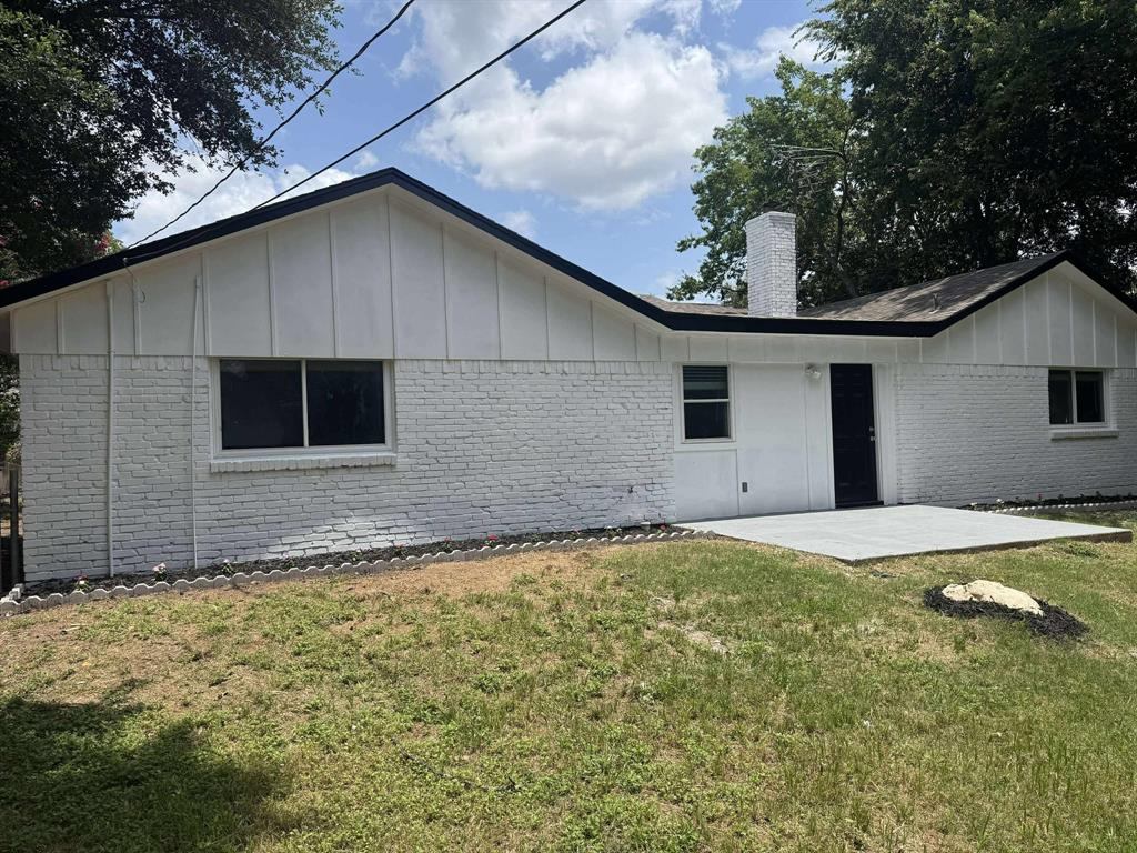 3429 Willowcrest Drive