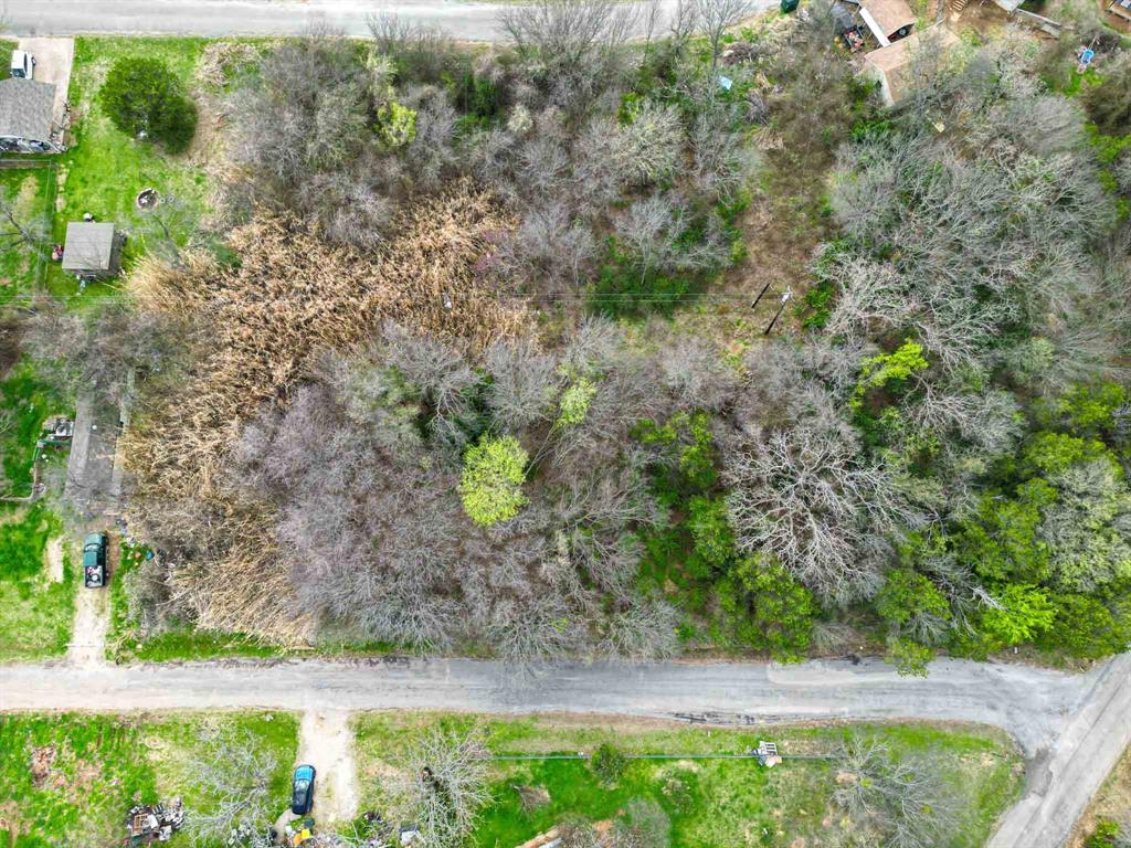 3922 Hedge Row Street