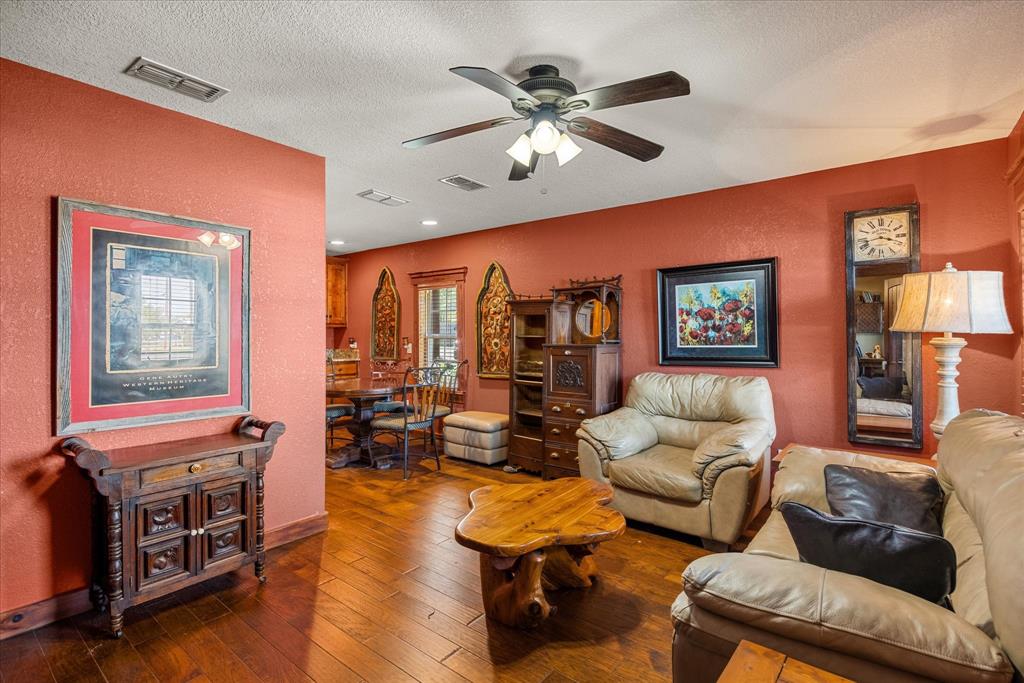 1507 W Pearl Street