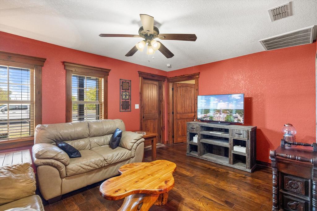 1507 W Pearl Street