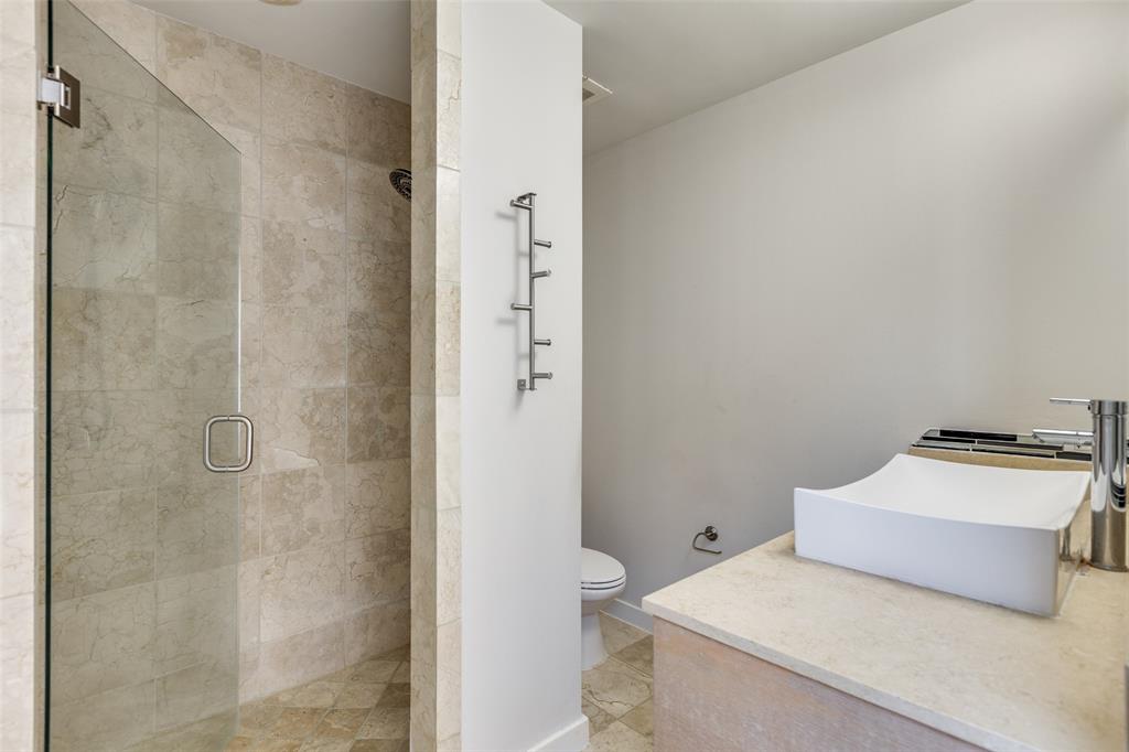 Metropolitan 1200 Main St Condo - Residential Lease