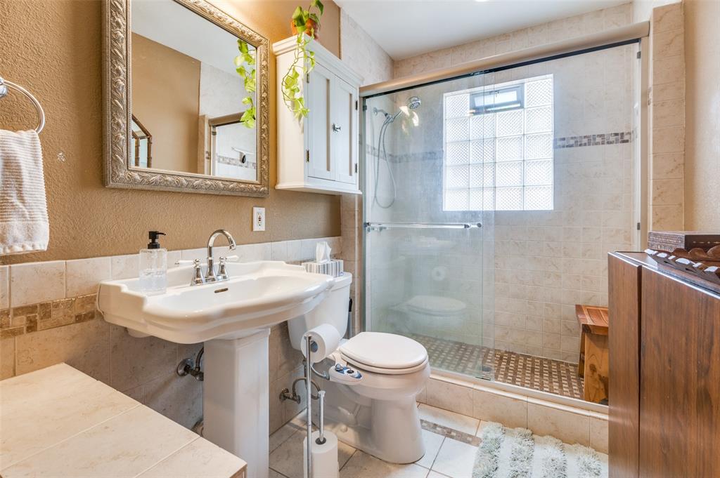 Ravinia Heights - Residential