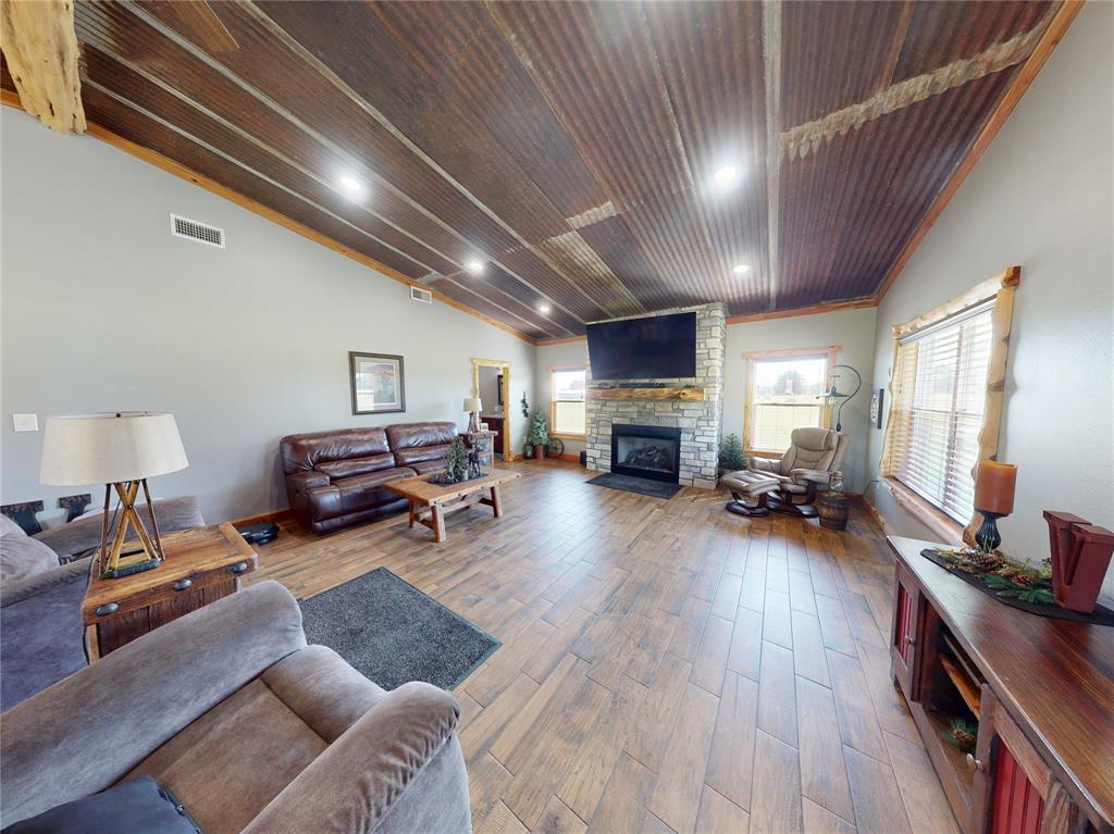 W Dykes - Residential