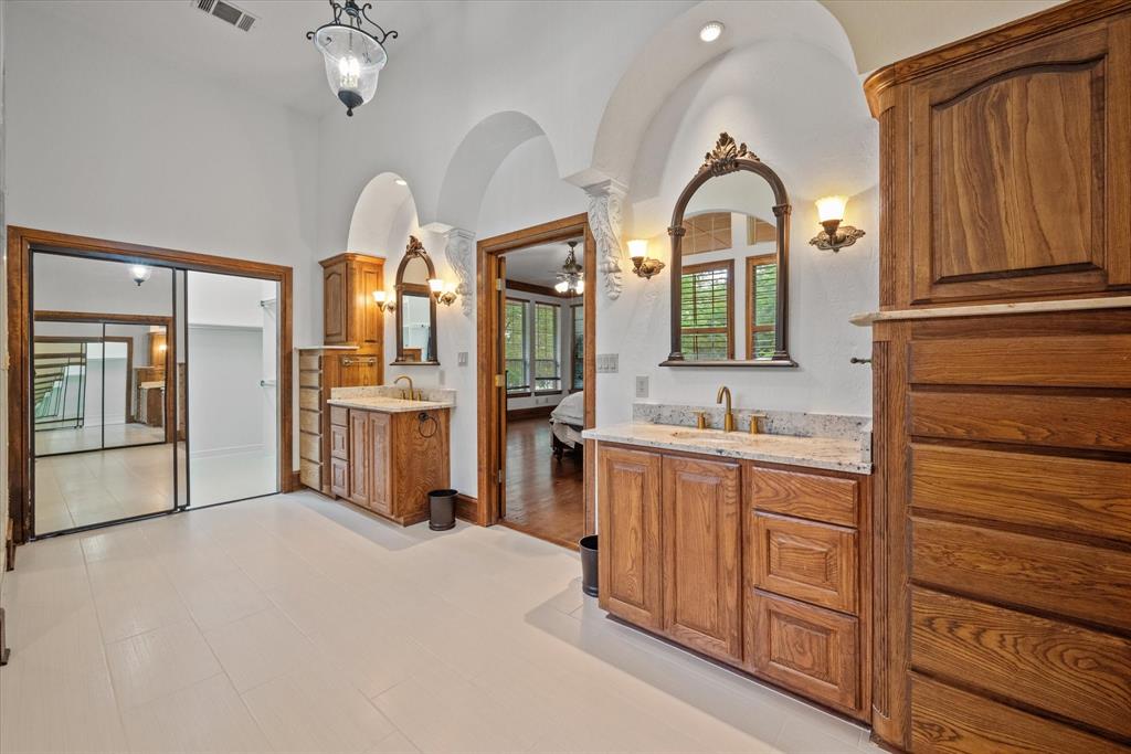 Emerald Sound At Lake Lewisvil - Residential