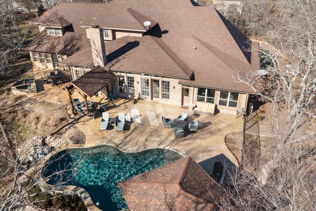 Emerald Sound At Lake Lewisvil - Residential