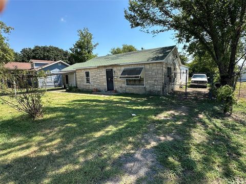 1121 Griggs Avenue Fort Worth TX 76105