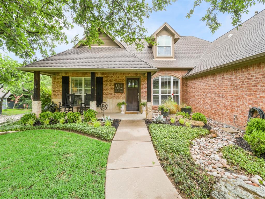 1951 Ravenwood Drive