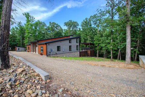 A home in Broken Bow