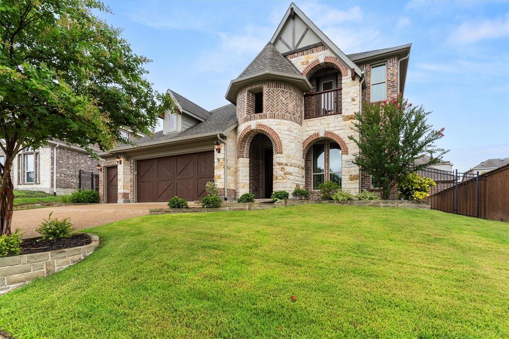 1600 Silvery Canoe Way