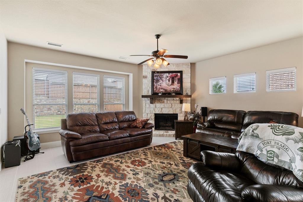 1600 Silvery Canoe Way