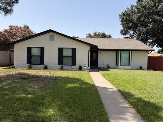 1262 VALENCIA LN, LEWISVILLE, TX 75067 - Image fa4b4d26c9bee1dca52203e7d2c65c0d/1989994476