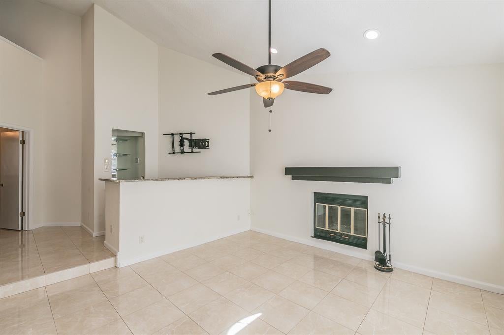 400 S Fielder Road
