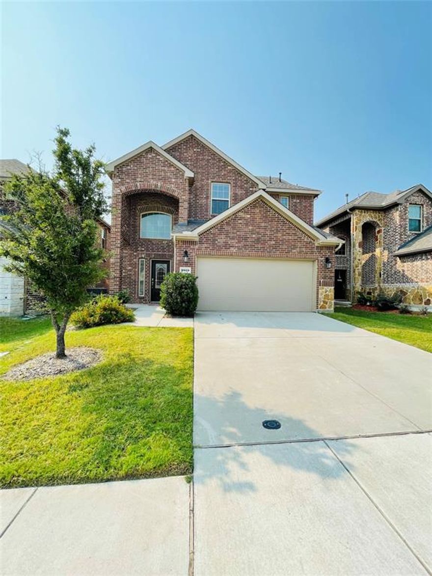 Beautiful two-story 4bed  3.5 bath  home within Prosper ISD! This home has wood floor throughout all common areas and upgraded carpet in all bedrooms. Kitchen features beautiful granite countertop and stainless steel appliances. Master bath features double sinks, standing shower and garden tub. Upstairs with 3 good sized bedrooms,  w 2 full baths including Jack and Jill. Large backyard with fully fenced and landscaped.  Refrigerator is included. Easy access to shopping, schools, and highways.