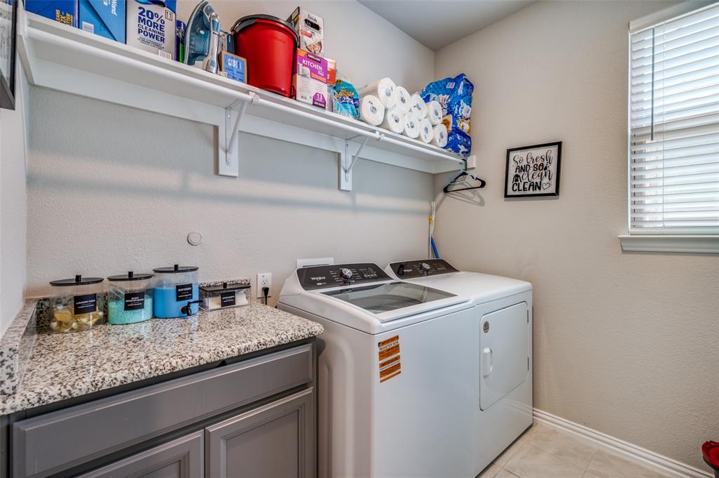 Valencia-Lk Ph 3b - Residential