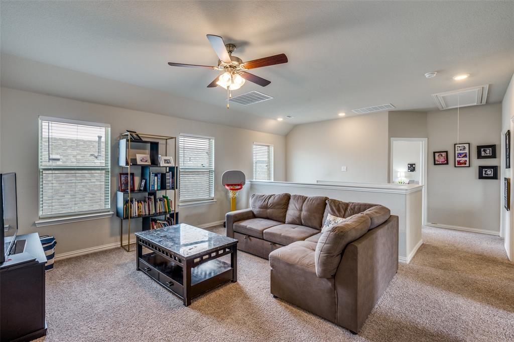 Valencia-Lk Ph 3b - Residential