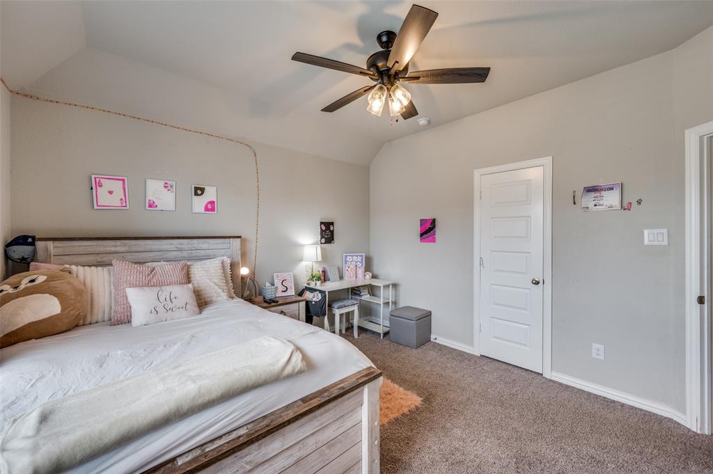 Valencia-Lk Ph 3b - Residential