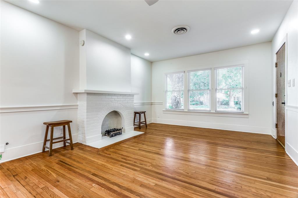 Chamberlain Arlington Heights 1st - Residential Lease