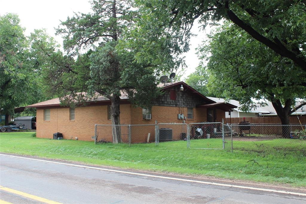 610 S 3rd Street