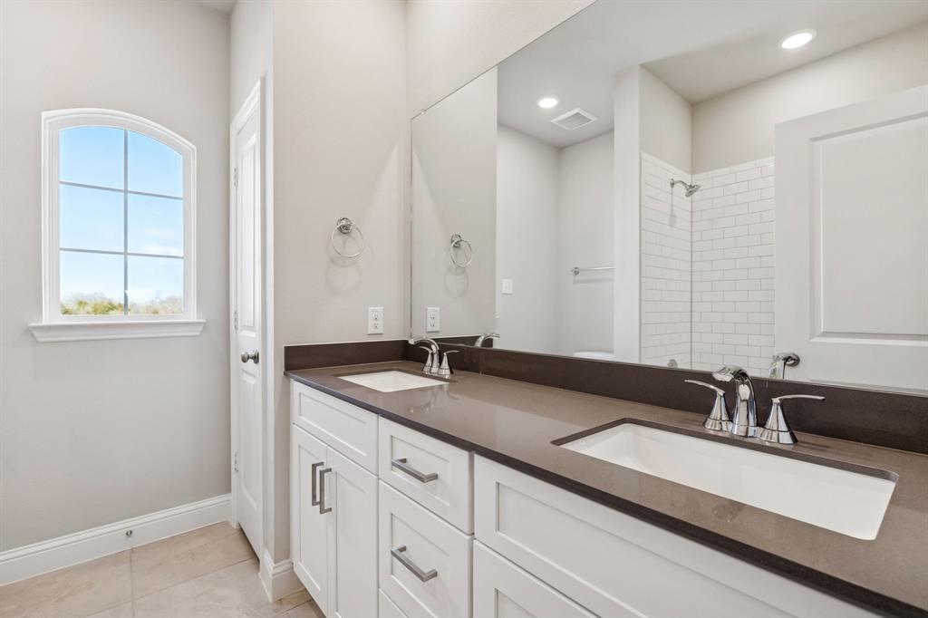 Venetian - Residential