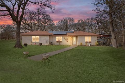 1832 W White Oak Road West TX 76691